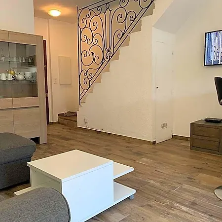 Maenat Hotel